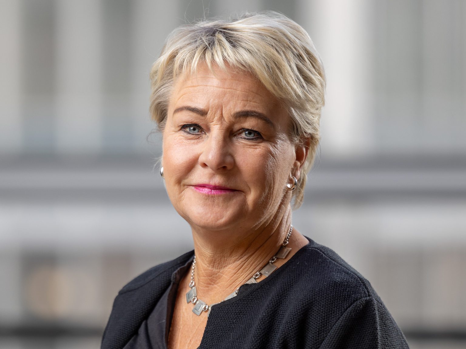 Porträtt på Hillevi Engström.